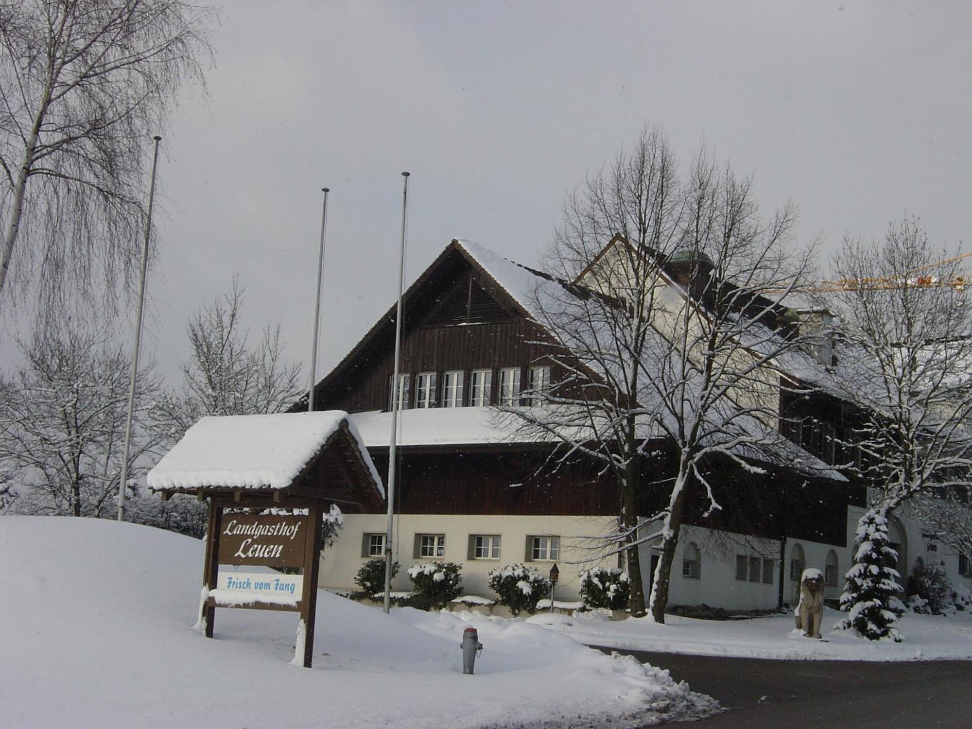 Landgasthof Leuen Uitikon Екстер'єр фото